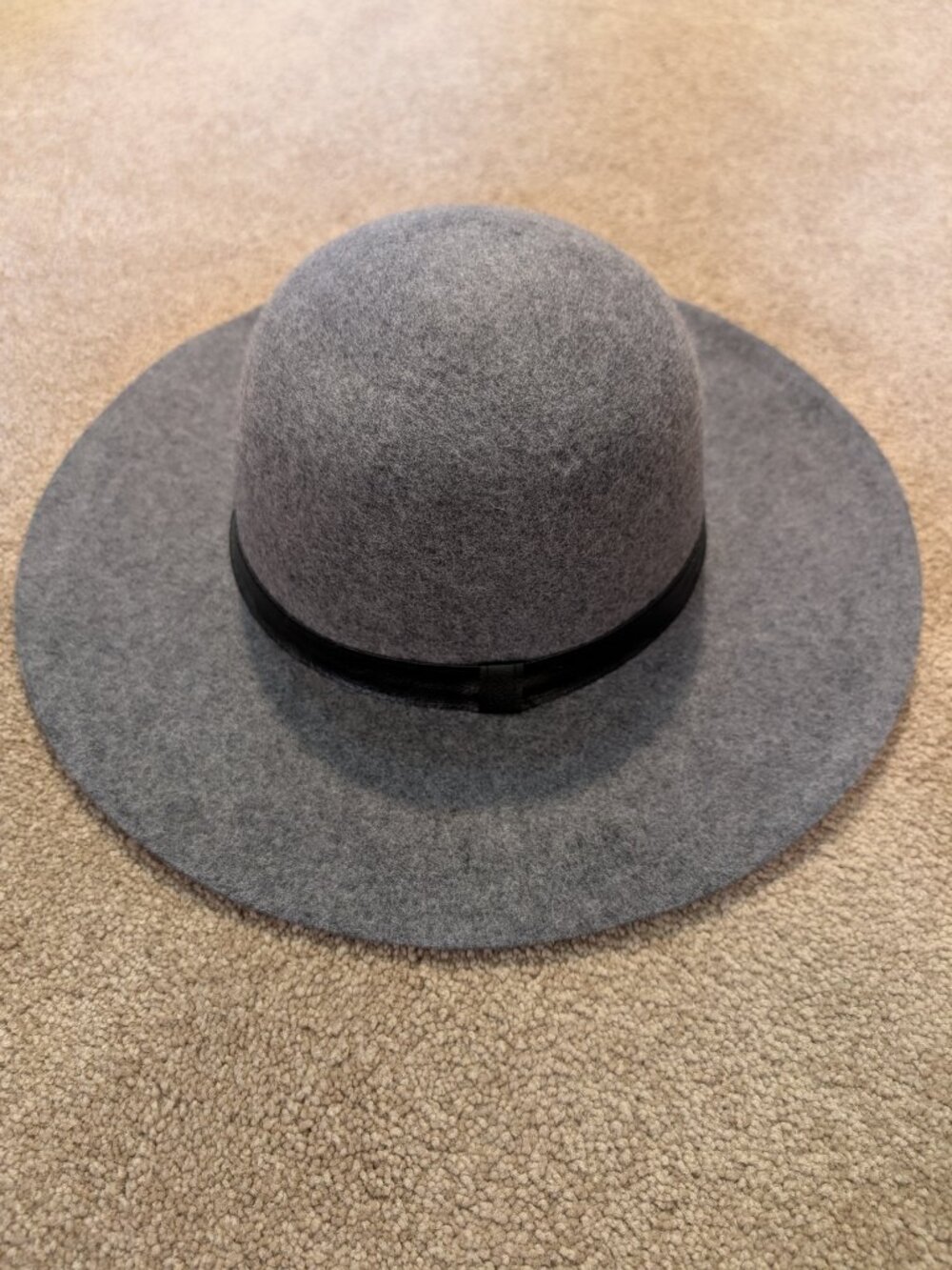 100% wool Bass felted wool gray floppy hat with black band